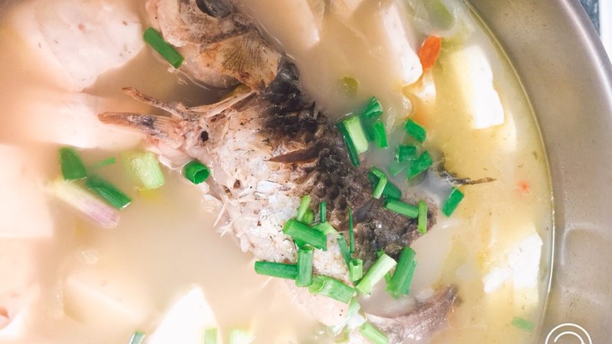 鲫鱼豆腐汤