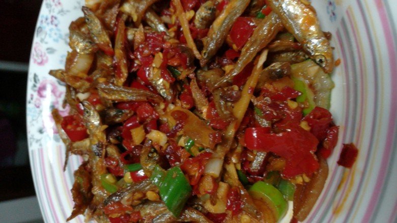 香辣剁椒下饭小鱼,下饭菜出锅了,下酒最好不过