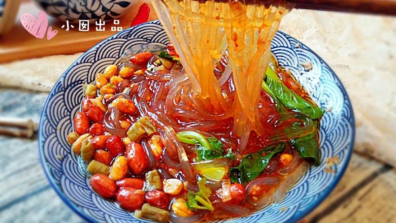 酸辣粉,润滑爽口,酸辣开胃。