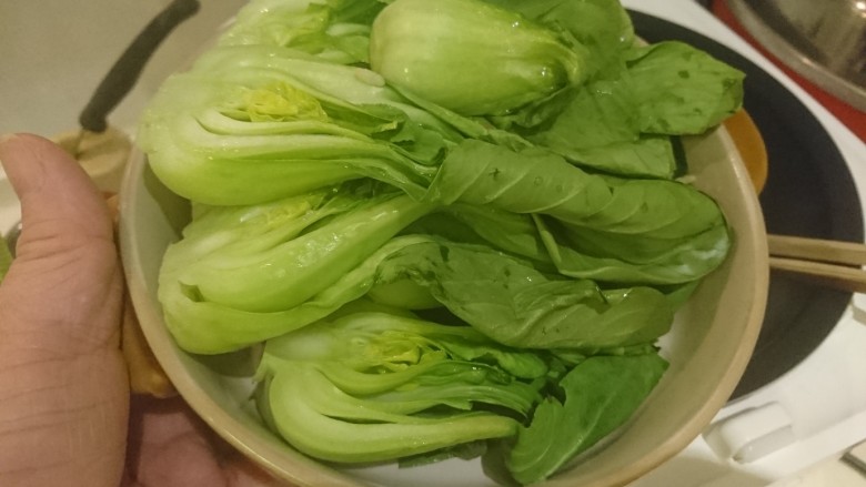 电饭煲+腊味饭,青江菜夾出