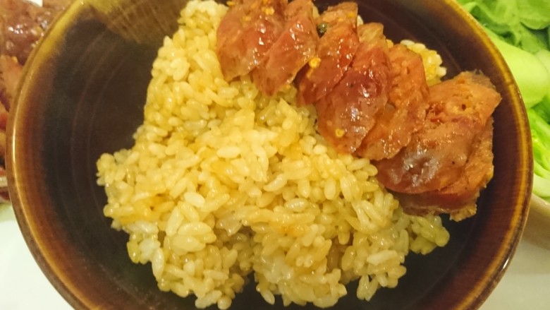 电饭煲+腊味饭,排入辣味臘腸