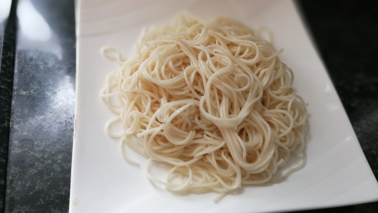 南瓜拌面,2个人吃,做了2盘