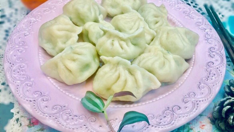 年味~团圆手工韭菜水饺,刚起锅热气腾腾韭菜水饺不要'沾水也是极鲜美的