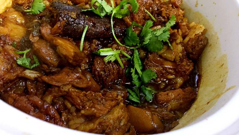 苏式红烧羊肉,收汁完成，撒香菜。