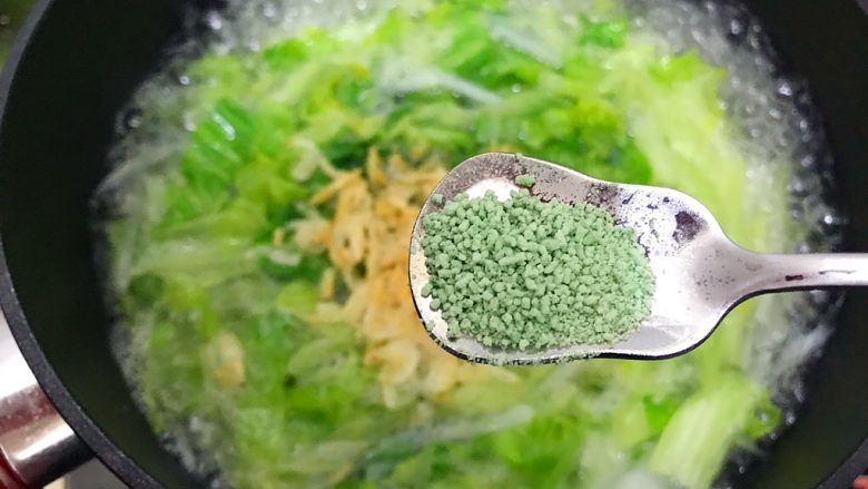 暖冬系列の清欢~生菜萝卜丝虾皮鸡蛋汤,一丢丢蔬之鲜(鸡精)