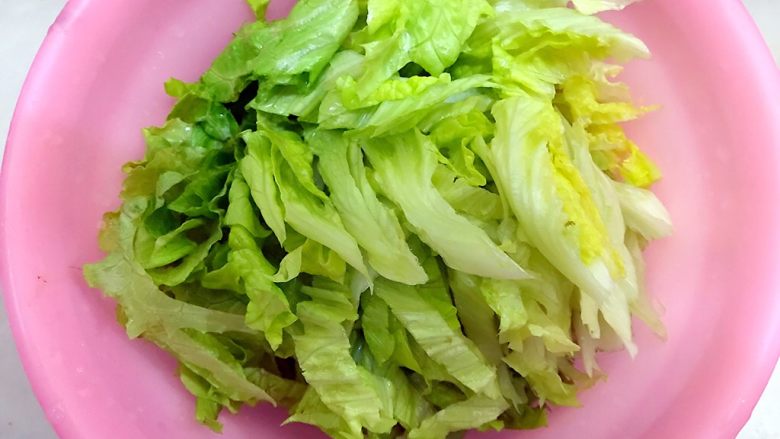 暖冬系列の清欢~生菜萝卜丝虾皮鸡蛋汤,切好,备用