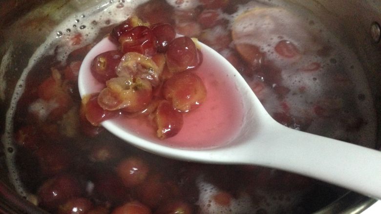 美容,养颜――自制糖水樱桃,小火煮2-5分钟左右