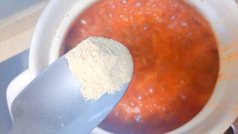 必杀技★俄式红菜汤「别名罗宋汤」,再下胡椒粉,大概4-6g