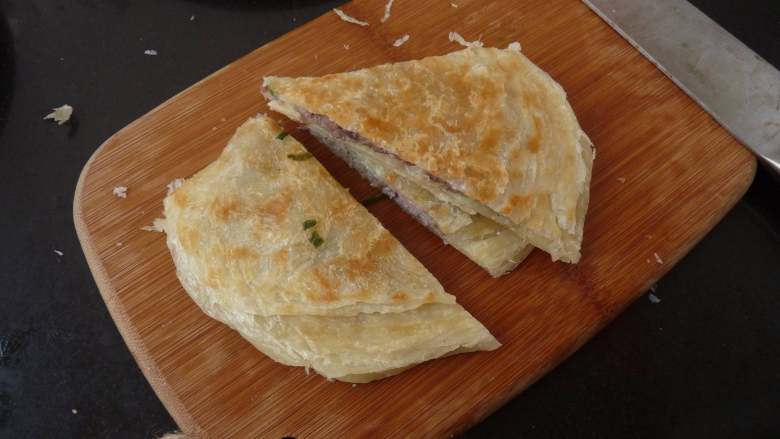 孜然牛肉飞饼,孜然牛肉飞饼切件