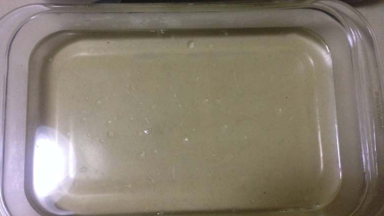 水晶糖,倒入玻璃容器(耐高温的容器都行)