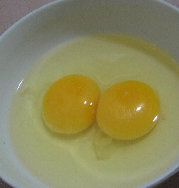 芹菜炒鸡蛋,<a style='color:red;display:inline-block;' href='/shicai/ 9'>鸡蛋</a>2个