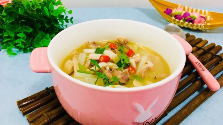 白萝卜乌子汤,成品图,是不是很有食欲啊!