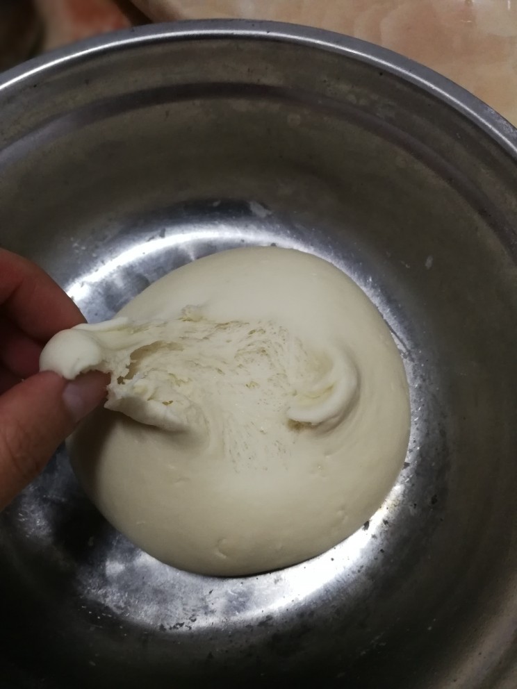 生煎小笼包,发酵好的面团,比原来大2倍了