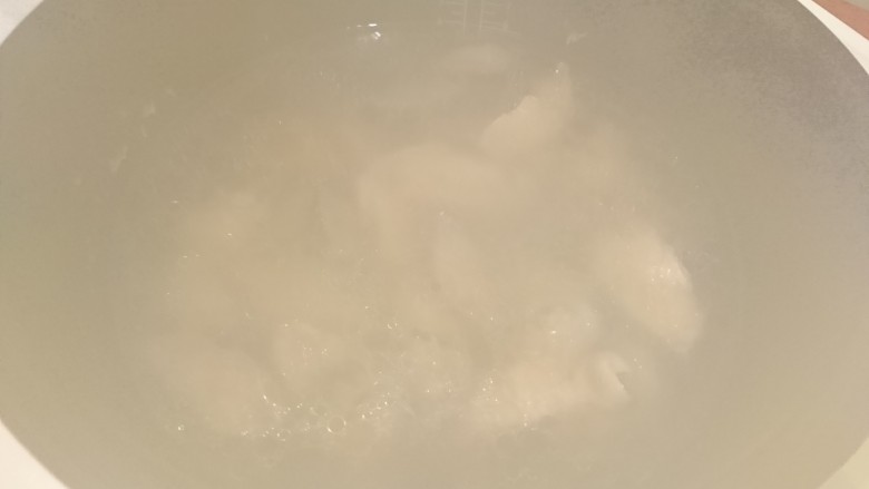 电饭煲+菜脯鸡汤,呃…sorry!哈哈哈!添湯吧!