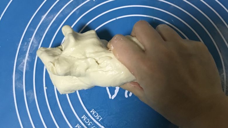 花生酱小花卷,抓抓抓 让面团吸收油