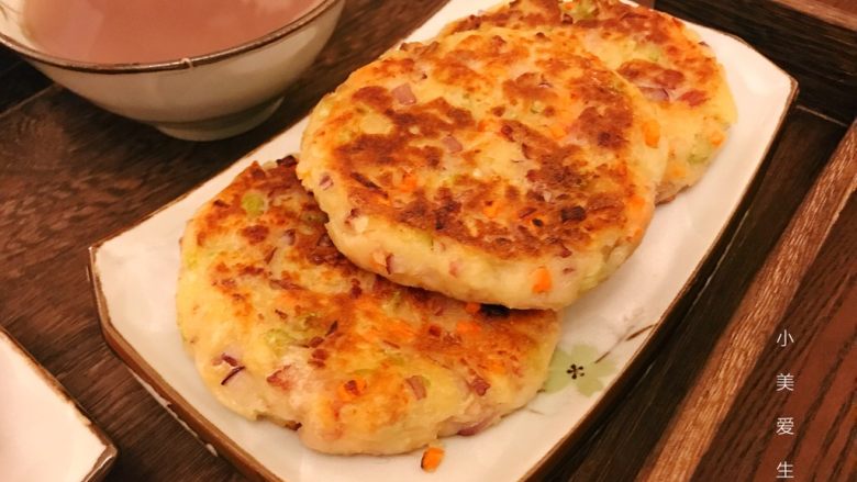 培根土豆泥蔬菜饼