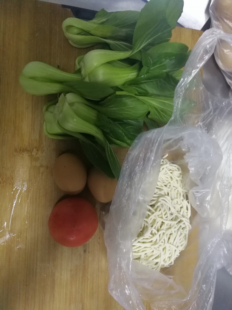 成本五元的炒面三人份，十分钟搞定,食材准备好