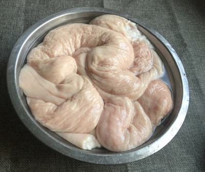 罗山大肠汤,再用清水漂洗干净