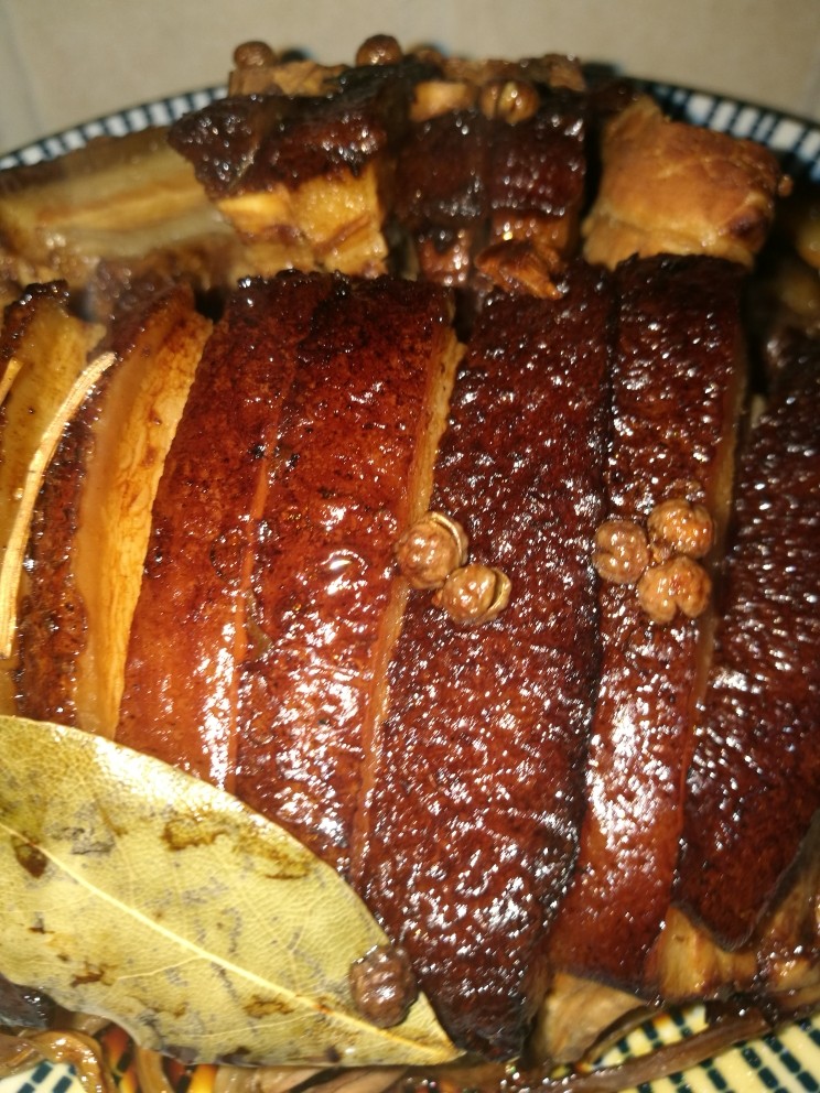 干豆角扣肉,揭开碗来吃