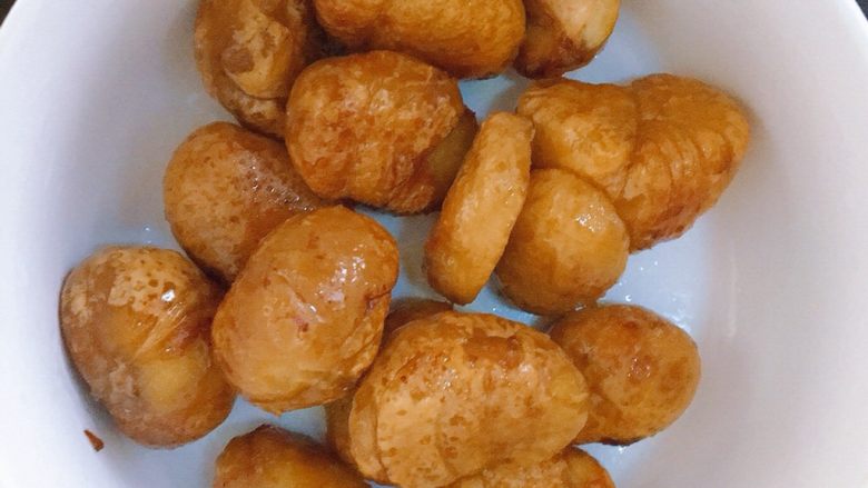 板栗烧鸡,捞起备用