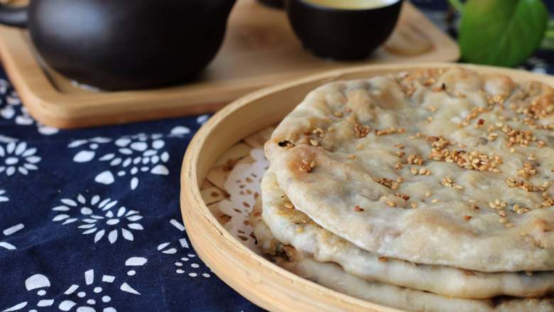 梅干菜烧饼,一口气吃了三个煎饼,好香
