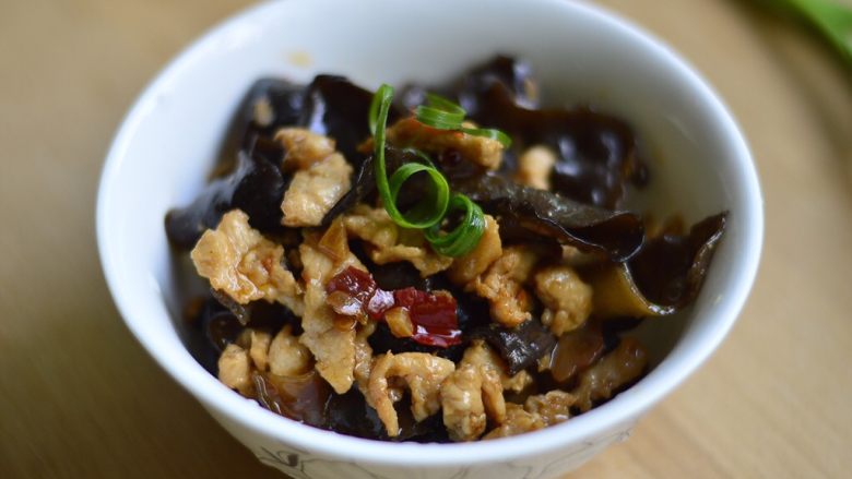 木耳炒肉丝,陈品图