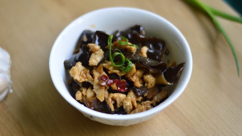 木耳炒肉丝,陈品图