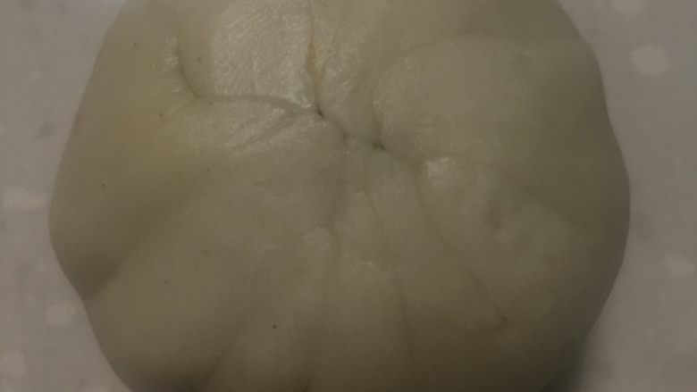 蛋黄酥,用包子手法封紧。