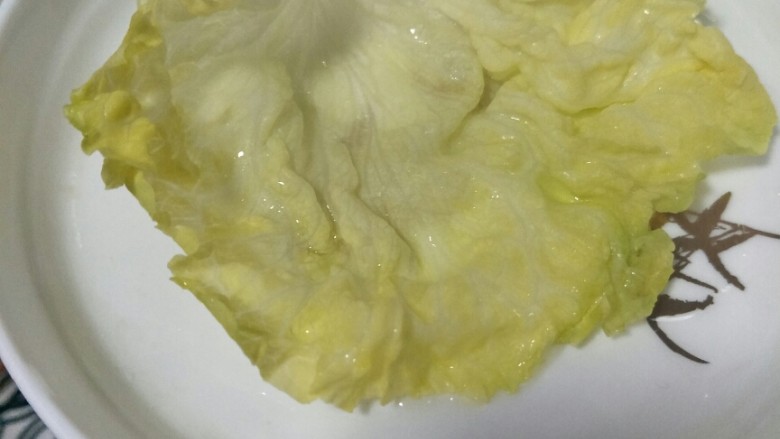 棒棒的汉堡!(儿子命名),洗一片西洋菜备用