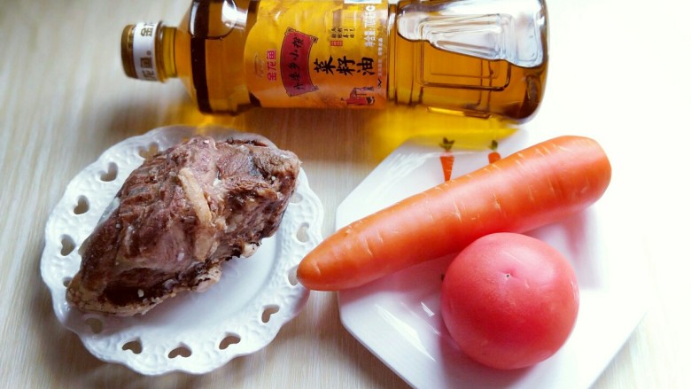 #冬日进补#~红烧牛肉,准备食材。