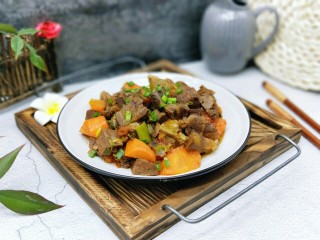 #冬日进补#～红烧牛肉