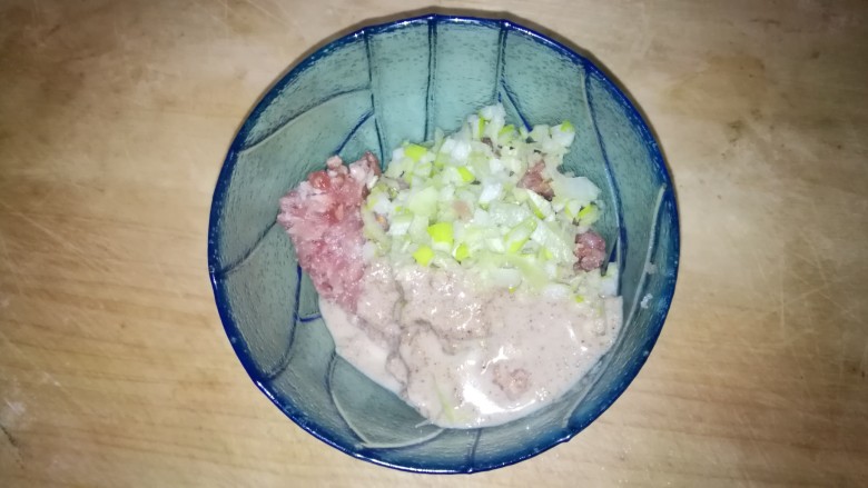 肉糕(午餐肉蒸蛋),加入芝麻酱