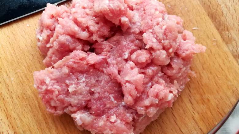 全州红油米粉(清淡口味),猪肉剁成肉泥