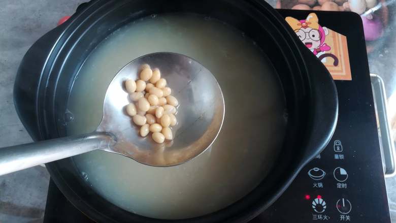 全州红油米粉(清淡口味),煮黄豆时注意观察添加水份,煮到黄豆入口即化就可以了