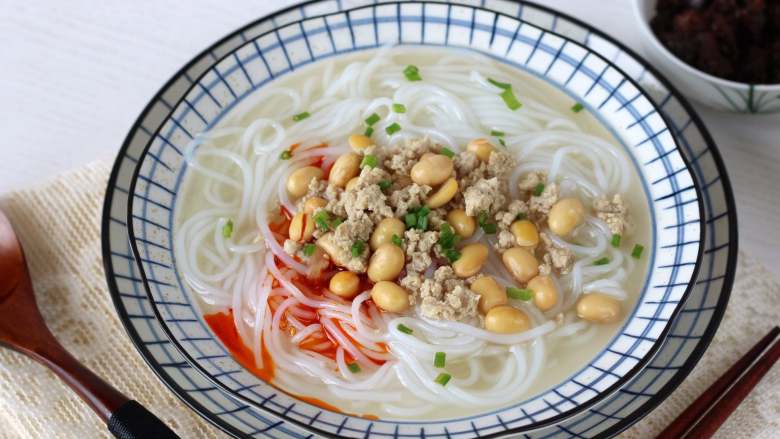 全州红油米粉(清淡口味),清淡的适合孩子吃