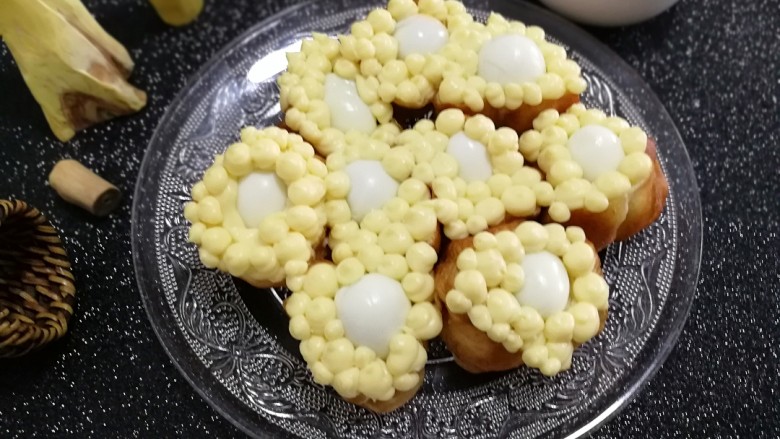 油条豆乳抱蛋,完成拍一张美图,吃一个,让你有一种意想不到的感觉,超级超级滴好吃。2018.1.24制作