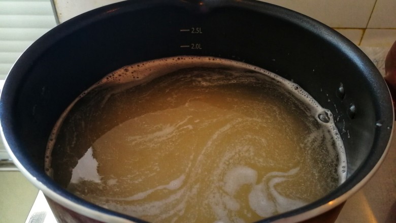 东北腊八粥,水烧开放进黄米糯米