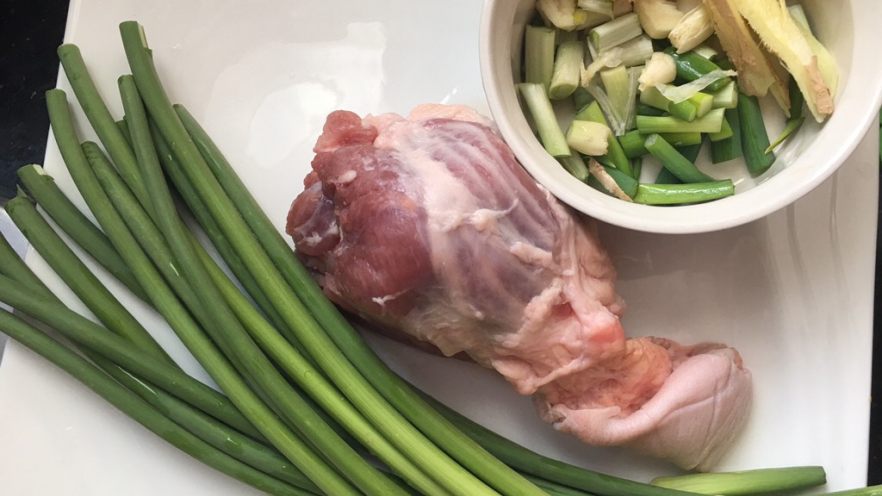 蒜苔炒肉