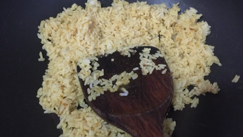 咖喱寿司,搅拌均匀