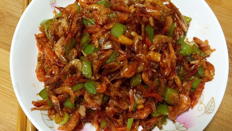 炒小河虾,可以卷饼的小河虾出锅了!