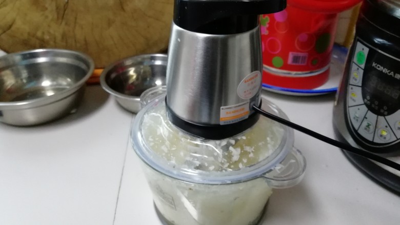 秘制油炸肉丸,放搅拌机里搅碎