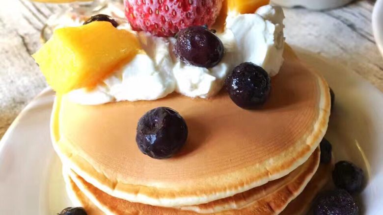 泡沫箱版的酸奶
,好啦，酸奶的n种吃法哈
