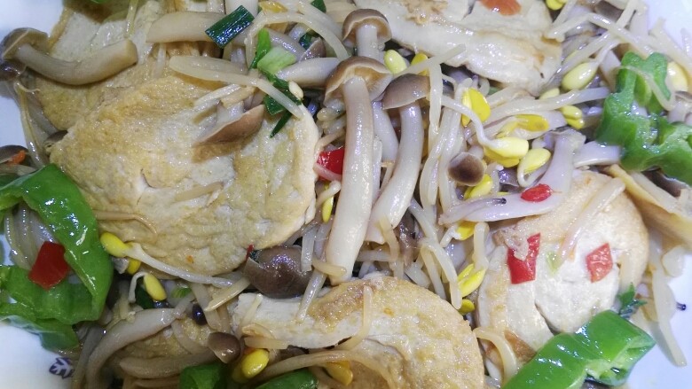三味素鸡,好啦,出锅素鸡嫩,菇鲜美,豆芽可口,完美😘