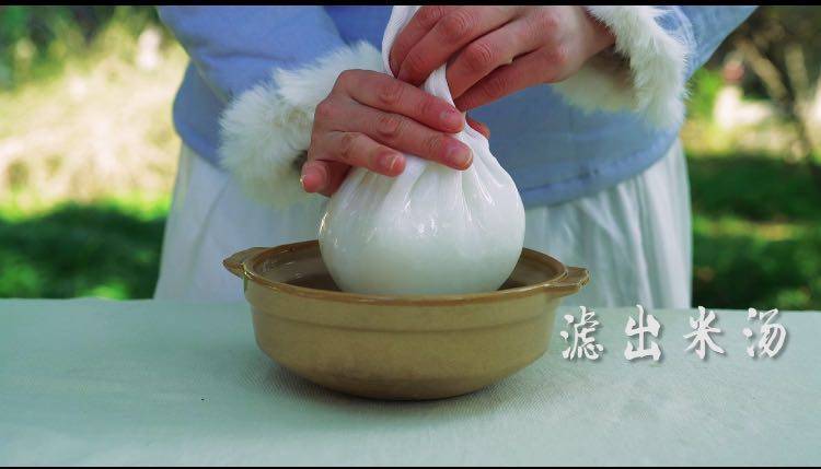 自从煮了这碗东坡羹，蛙都不出门了,<a style='color:red;display:inline-block;' href='/shicai/ 503'>粳米</a>熬粥后滤出米汤