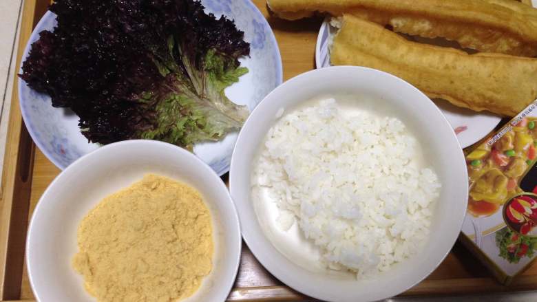 咖喱米饭包油条,准备食材,米饭扒松