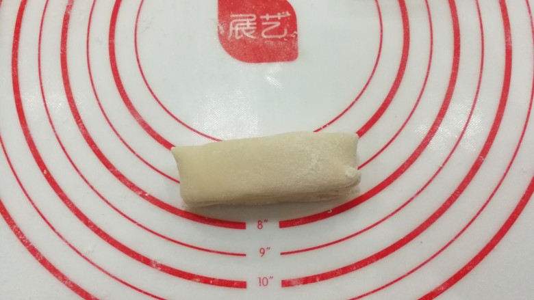 自制健康小油条,然后每两块叠加起来;