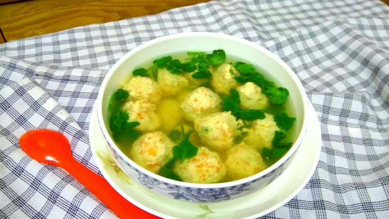 三鲜鸡肉丸子汤