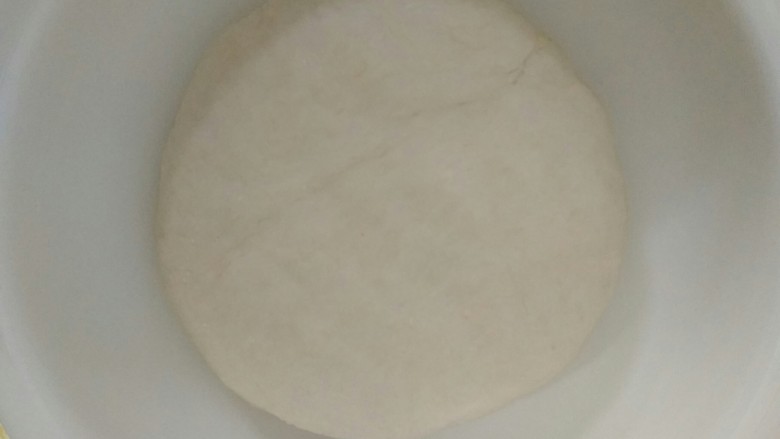 美味鸡蛋灌饼,揉成光滑面团
