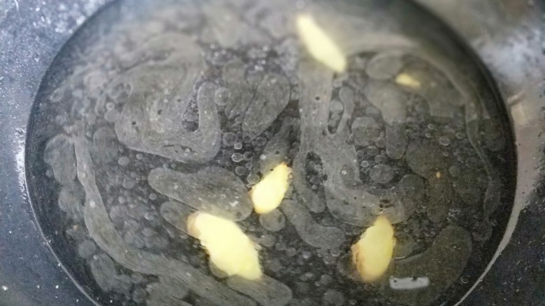 花样红烧肉,加入三碗清水
