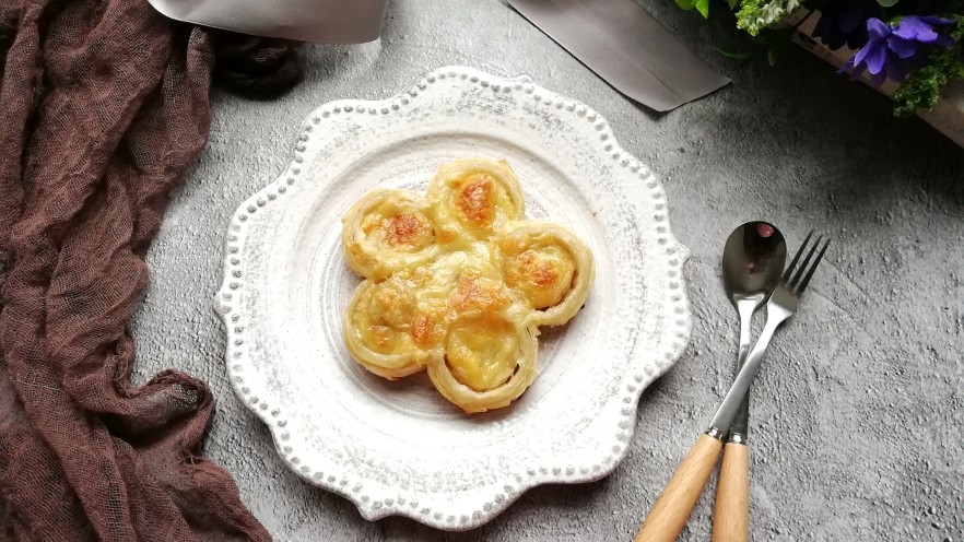 花朵飞饼香蕉卷